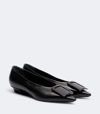 Pointy leather ballet flats | Roger Vivier