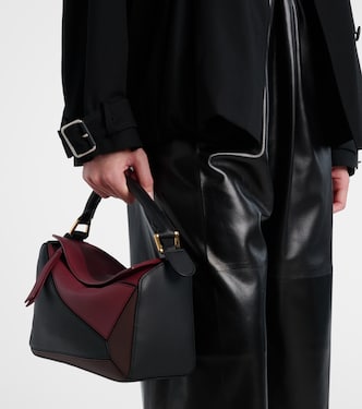 x Albers Puzzle Small leather top-handle bag in black - Loewe