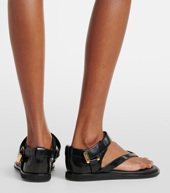 Leather thong sandals in black - Sacai | Mytheresa