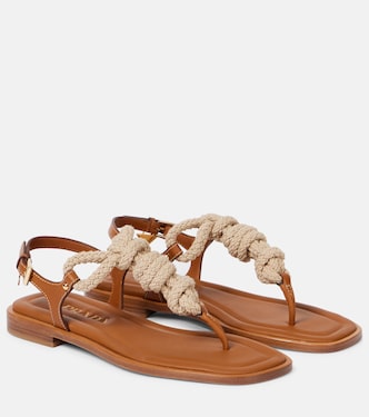 صندل بصباع من الجلد | Prada
