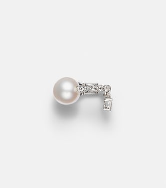 Pearlescent 18kt white gold single ear cuff with diamonds and freshwater pearl | Yeprem