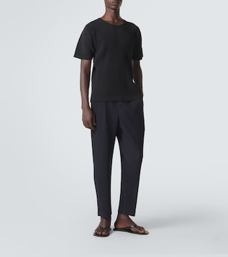 Basics pleated T-shirt in black - Homme Plisse Issey Miyake