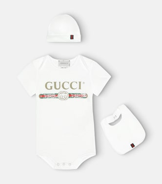 Baby cotton bodysuit, bib and hat set | Gucci Kids