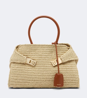 Hug Medium raffia shoulder bag | Ferragamo