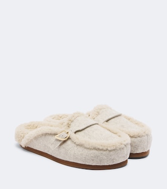 Mules Vasilitsa con borrego | Ancient Greek Sandals