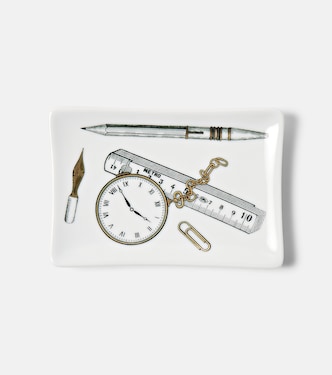 Oggetti Sparsi porcelain decorative tray | Fornasetti