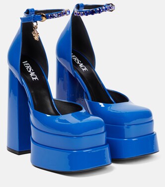 Medusa Aevitas patent leather platform pumps | Versace