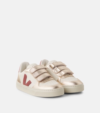 Zapatillas V-90 de piel metalizada con ante | Veja Kids