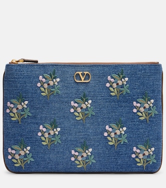 Pochette VLogo en denim brodé | Valentino Garavani