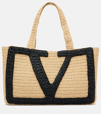Viva Superstar Large crochet tote bag | Valentino Garavani