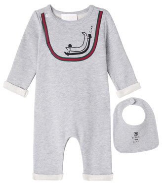 x Euan Roberts Baby cotton jersey onesie and bib set | Gucci Kids
