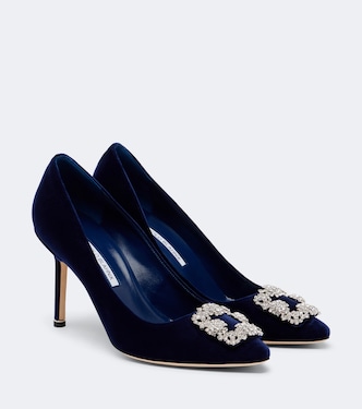 Salones Hangisi 90 de terciopelo adornados | Manolo Blahnik