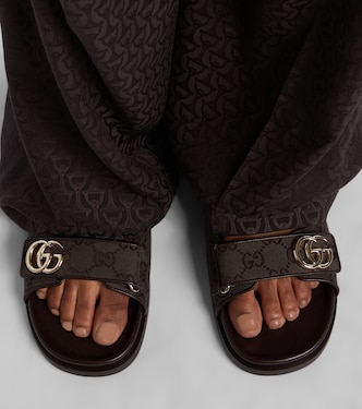 靴 GUCCI GG Canvas Sandals Double G GG Canvas sandals in brown - Gucci | Mytheresa