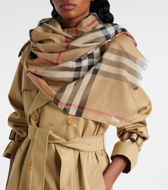 Burberry Check wool and silk scarf in beige - Burberry | Mytheresa