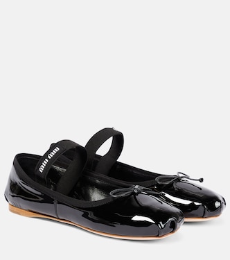 Ballerines en cuir verni à logo | Miu Miu