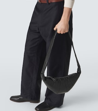 Croissant Small leather shoulder bag in black - Lemaire | Mytheresa
