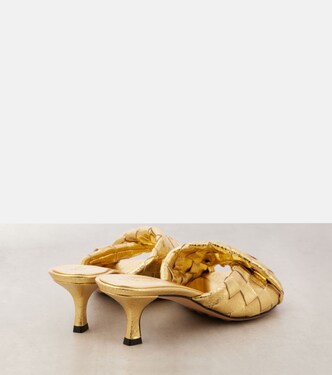Blink Intrecciato 50 metallic leather mules in gold - Bottega