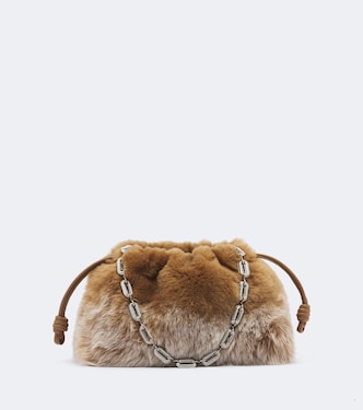 Pouch Flamenco Medium aus Shearling | Loewe