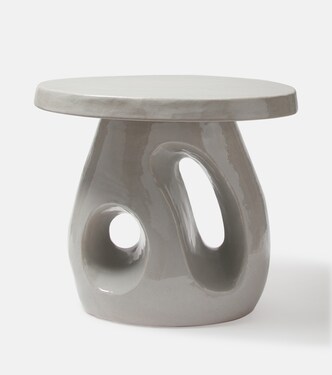 Amé 10 stoneware side table by Marie Michielssen | Serax
