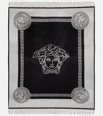 Greca Key and Medusa blanket | Versace Home