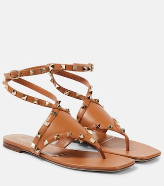 Rockstud leather thong sandals | Valentino Garavani