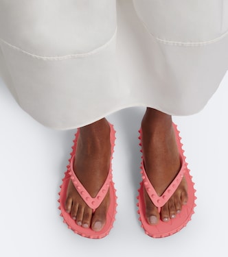 Super Loubi Flip spiked thong sandals in pink - Christian