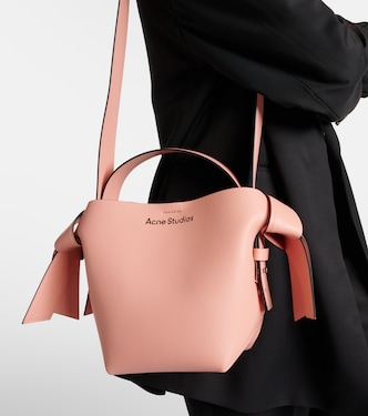 あっこ！【新品未使用】Acne studios musubi micro Acne Studios Musubi Micro Shoulder Bag White Leather Embossed Logo