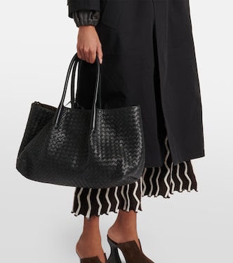 New Tote Intrecciato Large leather tote bag in black - Bottega
