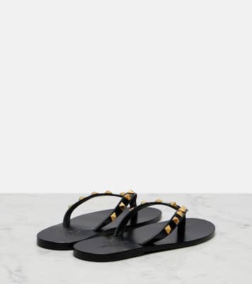 Rockstud leather thong sandals | Valentino Garavani