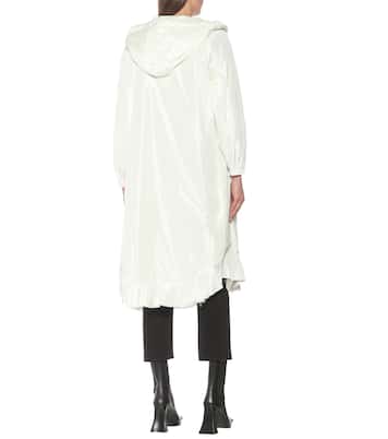 Mantel aus Seidensatin | Undercover