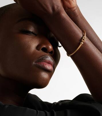 Buckle Cablespira® 18kt gold bangle with diamonds | David Yurman