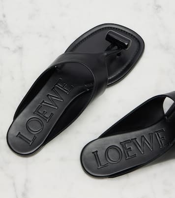 Toggle leather thong sandals | Loewe