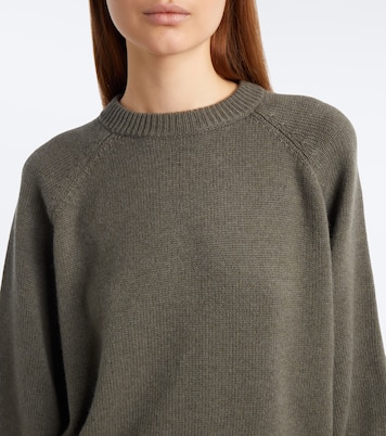 Picture 3 out of 6