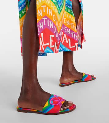 Pantoletten VLogo Signature Valentino Chevron 24  | Valentino Garavani