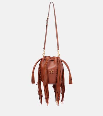 Nellcote Small leather bucket bag | Valentino Garavani