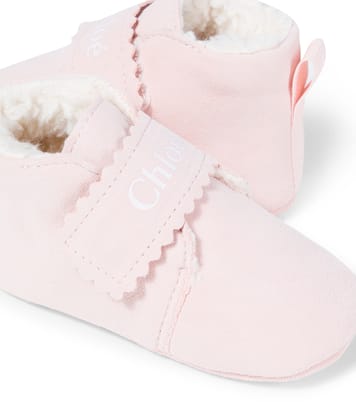 Baby scalloped suede booties | Chloé Kids