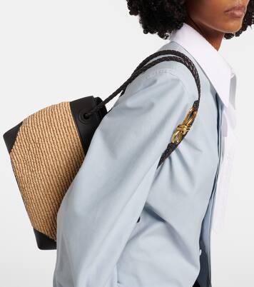 Tote Bag Andiamo Small aus Raffiabast mit Leder | Bottega Veneta