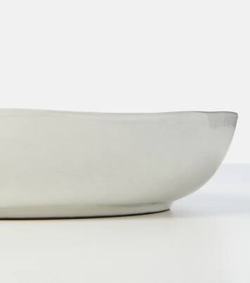 La Mère serving bowl by Marie Michielssen  | Serax