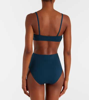 Remember high-rise bikini bottoms | Eres
