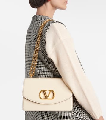 Vain Medium leather shoulder bag | Valentino Garavani