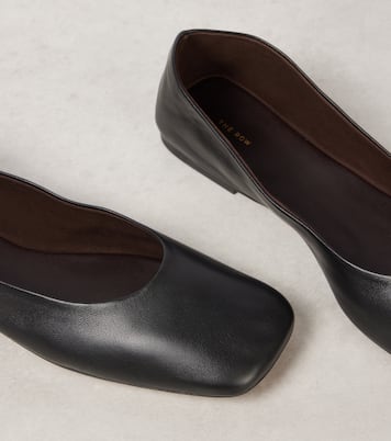 Ballerinas Sqaure aus Leder | The Row
