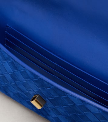 Intrecciato suede clutch | Bottega Veneta