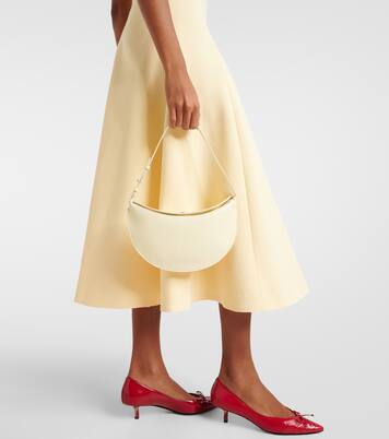 Ovalo Small leather shoulder bag | Jacquemus