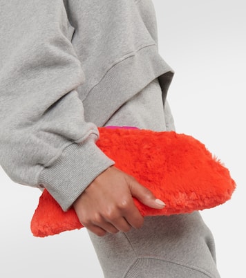 Clutch 8.30 PM | The Attico