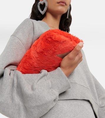 Clutch 8.30 PM | The Attico