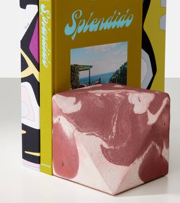 Concrete bookend | Michaël Verheyden