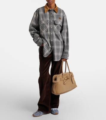 Tote Bag Adventure aus Veloursleder mit Shearling | Miu Miu