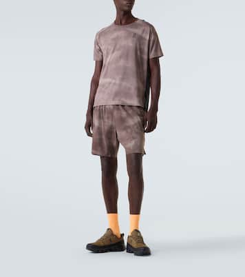 Performance 7" printed running shorts | On