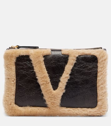 Viva Superstar Medium leather pouch | Valentino Garavani
