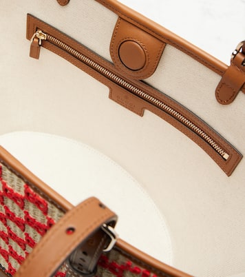 Summer GG Medium raffia shoulder bag | Gucci